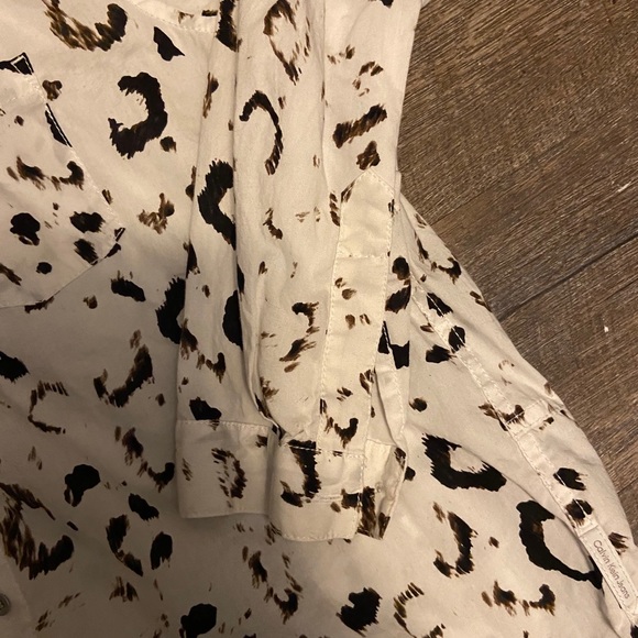 Calvin Klein Jeans Black and White Button Down - Picture 4 of 5